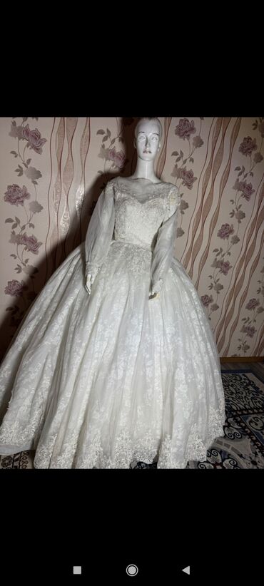 Свадебные платья: Свадебное платье, One size, Б/у — 10