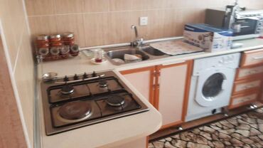 Uzunmüddətli kirayə mənzillər: Elimlər metrosuna yaxin 9 mertebeli binanın 8-ci mərtəbəsində — 2