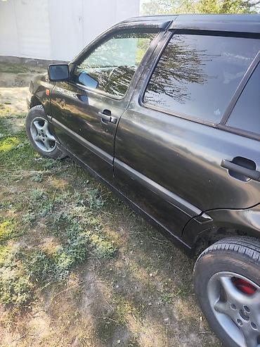Унаа сатуу: Volkswagen Vento: 1992 г., 1.8 л, Кол менен иштөөчү, Бензин, Седан — 8