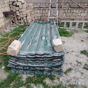 Özü yapışan divar kağızları: Metal dam örtükləri, rəng - Yaşıl, Ünvandan götürmə, Zəmanətsiz, Kredit yoxdur