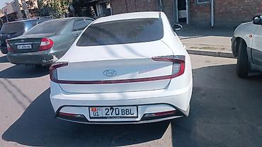 2022: Hyundai Sonata: 2022 г., Седан — 2