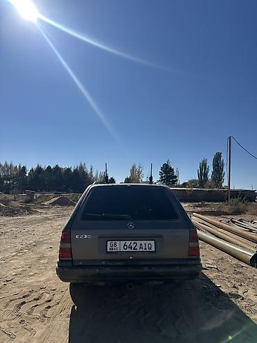 кузов на 210: Mercedes-Benz W124: 1989 г., 2.3 л, Механика, Бензин, Универсал — 3