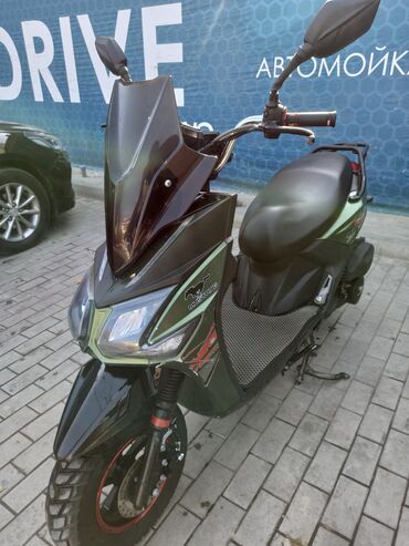 ретро скутер: Скутер түрү 150 куб. см, Бензин, Колдонулган