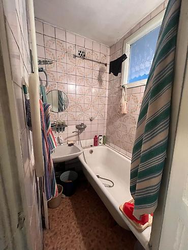район восток 5: 2 комнаты, 45 м², Восток-5 мкр Индивидуалка, 3 этаж, Требуется ремонт — 5