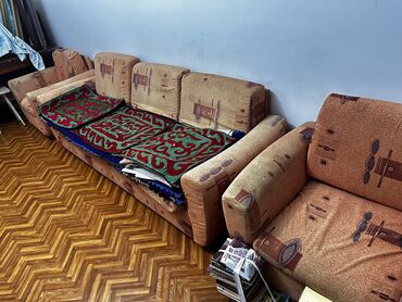 самый дешевый диван: Продаю диван и к нему два кресла. Б/У . Самовывоз 4000, состояние