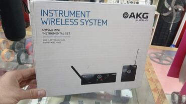 bas gitara: AKG by HARMAN WMS40 Mini Instrumental Set – simsiz musiqi aləti