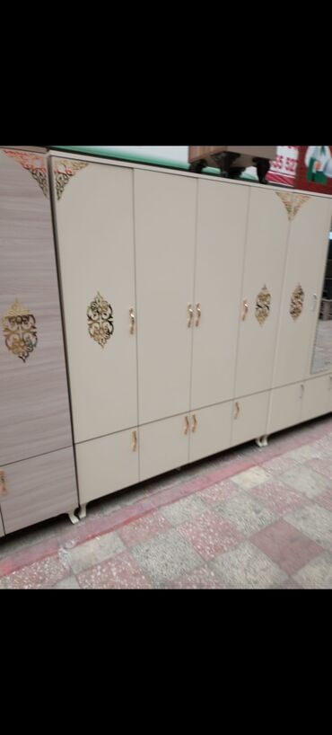 Dolablar: Yeni, 4 qapılı Düz dolab, Dolab-asılqan — 8