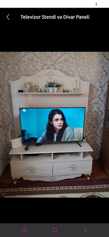 Düz TV altlığı, Polkalı, Taxtalı