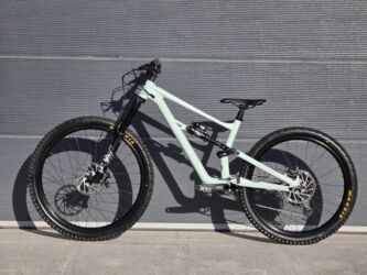 Горные велосипеды: Горный велосипед, Specialized, Рама M (156 - 178 см), Алюминий, Б/у at lalafo.kg — 8 Горные велосипеды: Горный велосипед, Specialized, Рама M (156 - 178 см), Алюминий, Б/у — 8