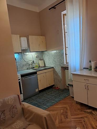 sobe za izdavanje zemun: Za ljubitelje Zemuna, sjajna ponuda. Prodaje se stan na 1. spratu,u — 10