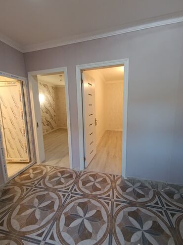 Anbar və emalatxanalar: Obyekt: Kiçik həyət sahəsi və köməkçi tikili Təsvir: - Dəmir qapılı — 10