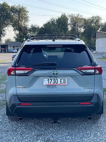 x 5: Toyota RAV4: 2022 г., 2.5 л, Автомат, Гибрид, Кроссовер — 4