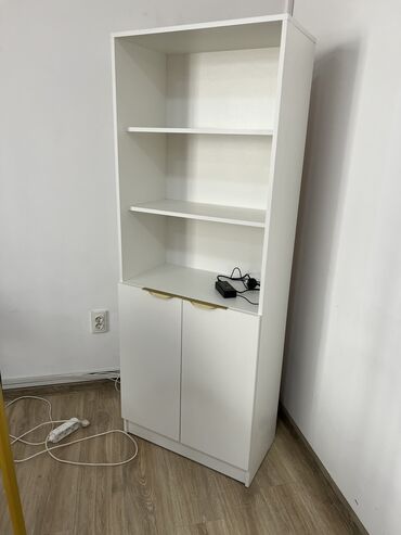 Другое оборудование для салонов красоты: Маникюрный стол Полки под лаки Лабораторный шкаф Шкаф под сухожар — 23