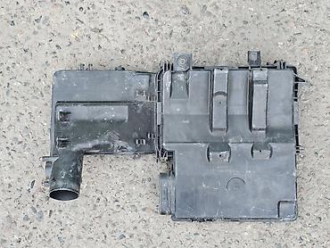 Другие автозапчасти: Корпус воздушного фильтра Mazda Demio, 2003г.в. Оригинал б/у, из — 3