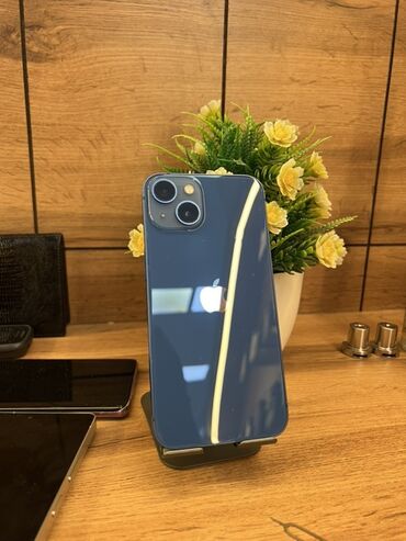 отдам дёшево: IPhone 13