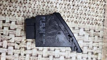 car bluetooth adapter: PREKIDAČ 4 MIGAVCA ZA AUDI A4 OD 2007. DO 2015. GOD. | Polovni — 1