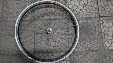 велосипедные колёса: Продаю велосипедное колесо 26