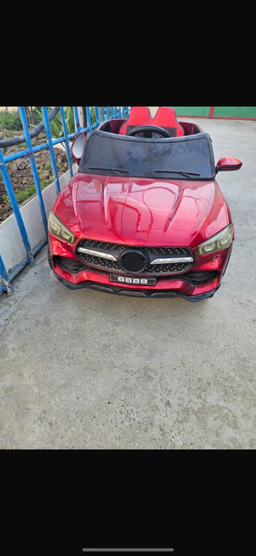 sleepy 3 nomre qiymeti: Yenidir, az surub uwaq heyetde, 800 manata alinib, pultu iwlemir, pult