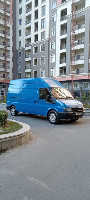 Paltar tikişi: İstənilən yerə "Ford" markalı, şəkildə gördüyünüz maşınla yüklərinizin