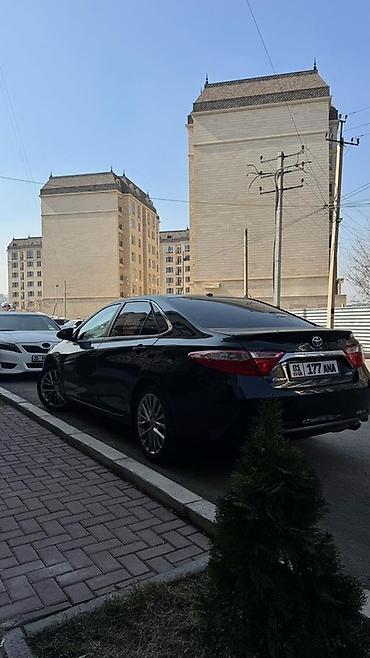Частная аренда авто: Черный седан Toyota Camry с тонированными задними стеклами и at lalafo.kg — 4 Частная аренда авто: Черный седан Toyota Camry с тонированными задними стеклами и — 4
