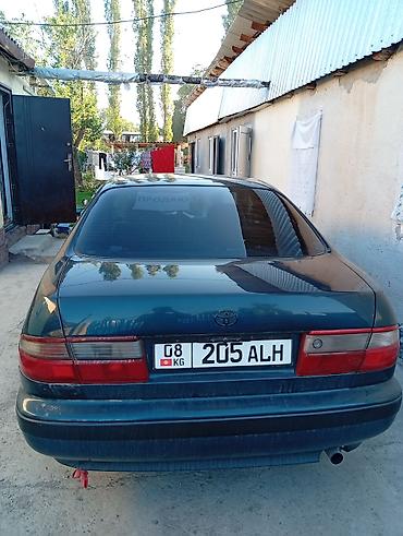 тунуке бу: Toyota Carina E: 1995 г., 1.6 л, Кол менен иштөөчү, Бензин, Седан — 3