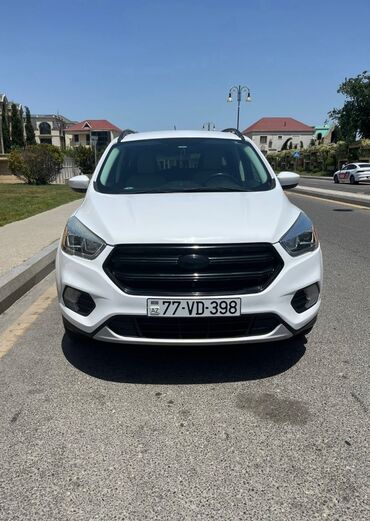 Ford: Ford Escape: 1.5 l | 2017 il 210000 km Ofrouder/SUV