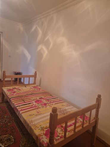 şişme yataq: Təknəfərlik çarpayı, Bazasız, Matras ilə, Siyirməsiz