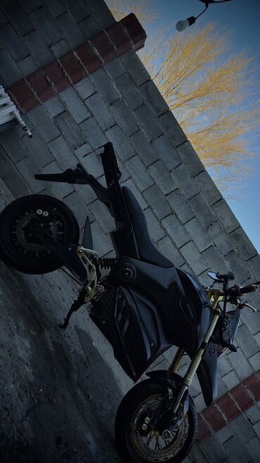 Мотоциклы: Электро мотоцикл Новая резина за 5400сом Новые акамуляторы 6 штук за — 10