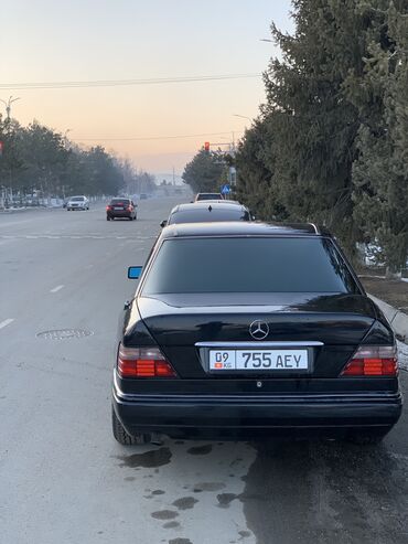 мерс sls: Mercedes-Benz E 220: 1993 г., 2.2 л, Механика, Бензин, Седан