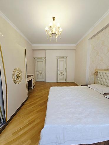 ev alqi satqi baki: Ağ Şəhər, “Paris Evləri” kompleksində 3 otaqlı mənzil kirayə. Əsas — 8