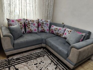 Mebel: Künc divan, İşlənmiş, Açılmayan, Bazasız, Çatdırılma yoxdur