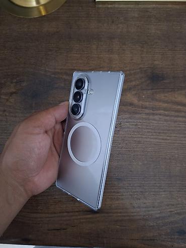 чехлов: Samsung Galaxy Z Fold7 256 ГБ: Основной экран: Dyna AMOLED 2X, 120 — 1