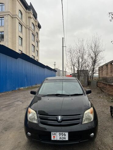 машина ист: Toyota Vitz: 1.3 л, Автомат, Бензин