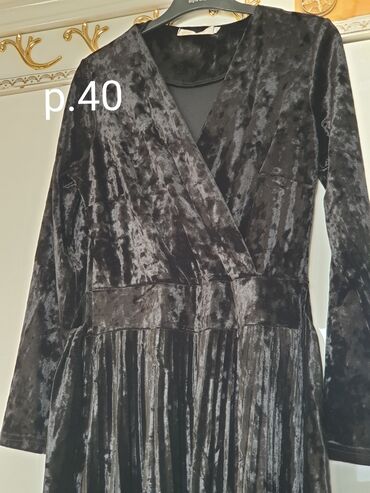 Вечернее платье, M (EU 38), L (EU 40)