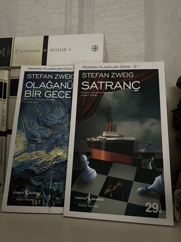 gecə görmə: Stefan Zweig-Satranç 3 və Olağanüstü bir gece 3 kitabları ikisi bir