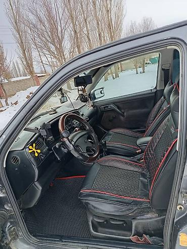 Volkswagen: Volkswagen Vento: 1992 г., 1.8 л, Седан — 9