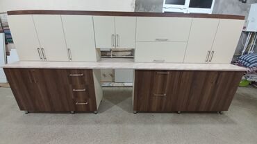 Mətbəx mebeli: Metbex mebeli 500 azn(endirim yoxdur) olcu 3.65 sm. Unvan