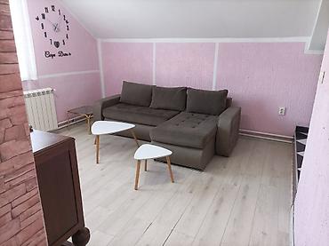 Dugoročni najam stanova: Namešten stan u kući, 50m2, na prvom spratu, zaseban ulaz Dvosoban — 1