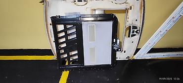 Avtomobil salonu üçün digər detallar: Mercedes-Benz W211, 2007 il, İşlənmiş — 4