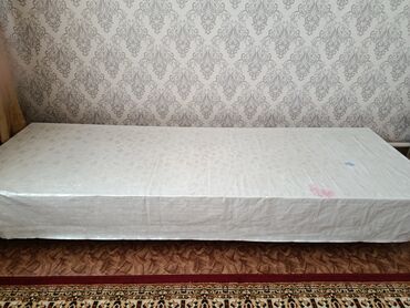 печка железная: Зал үчүн үстөл, Колдонулган, Бүктөө эмес, Тик бурчтуу