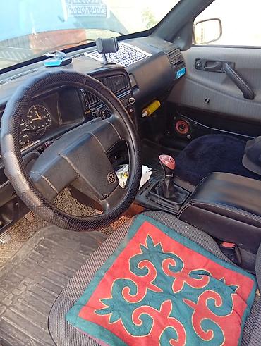 pasat: Volkswagen Passat Variant: 1988 г., 1.8 л, Механика, Универсал — 2