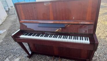 стул для пианино: Belarus pianino satilir 200 manat.Unvan Hokmeli.SH