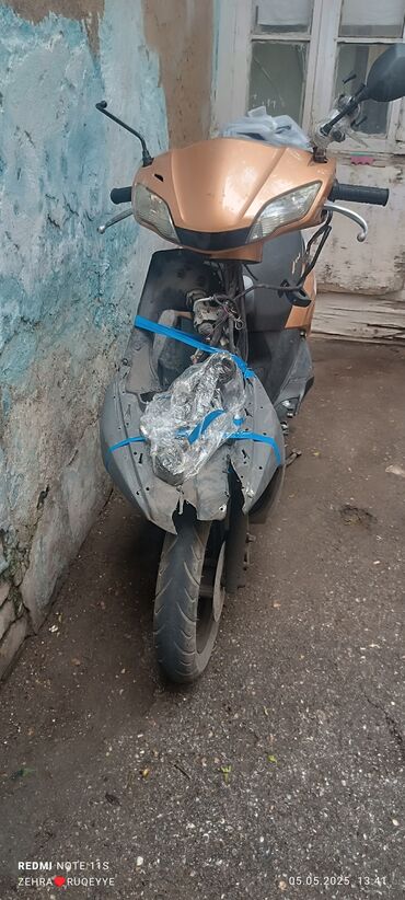 Mopedlər,skuterlər: 125 sm3, 2001 il, 21 km