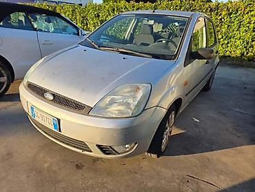 Automobili: FORD FIESTA 2005. GOD. - KOMPLETAN AUTO U DELOVIMA | AUTO DELOVI RS — 1