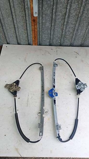 sajla: PODIZACI STAKALA ZADNJI ZA VOLKSWAGEN GOLF 2 OD 1984. DO 1992. GOD. | — 1
