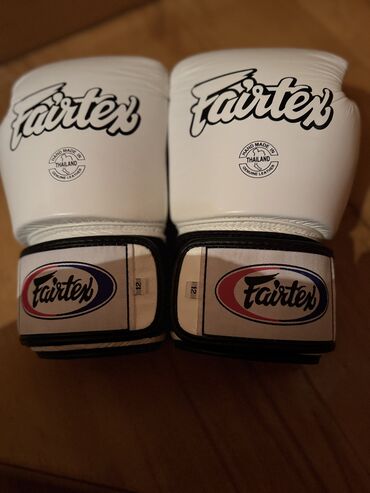 Əlcəklər: Fairtex boks əlcəkləri (original, 12 oz) Yeni Fairtex boks əlcəkləri