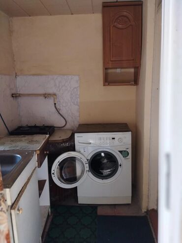 Uzunmüddətli kirayə evlər: 18 kv. m, 1 otaqlı, Artezian quyusu, İnternet, Telefon -da lalafo.az — 26 Uzunmüddətli kirayə evlər: 18 kv. m, 1 otaqlı, Artezian quyusu, İnternet, Telefon — 26