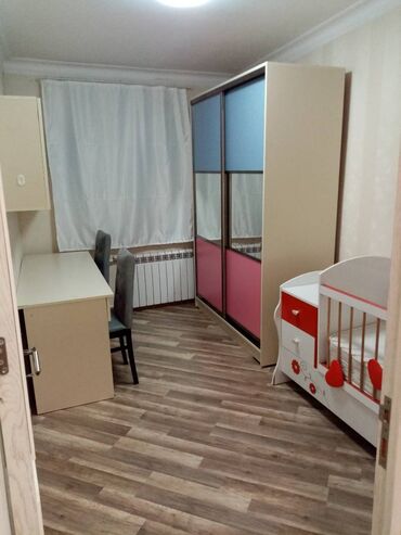 Uzunmüddətli kirayə mənzillər: Sumqayıt şəhər, 5-ci mikrorayonda, yol qırağı 5 mərtəbəli binanın 5-ci — 5