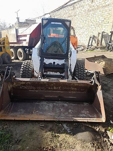 avtocar: Bobcat S220 skid steer yükləyici Xüsusiyyətlər: - Model: Bobcat S220 — 4