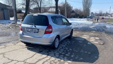 Honda Fit: 2003 г., 1.3 л, Вариатор, Бензин